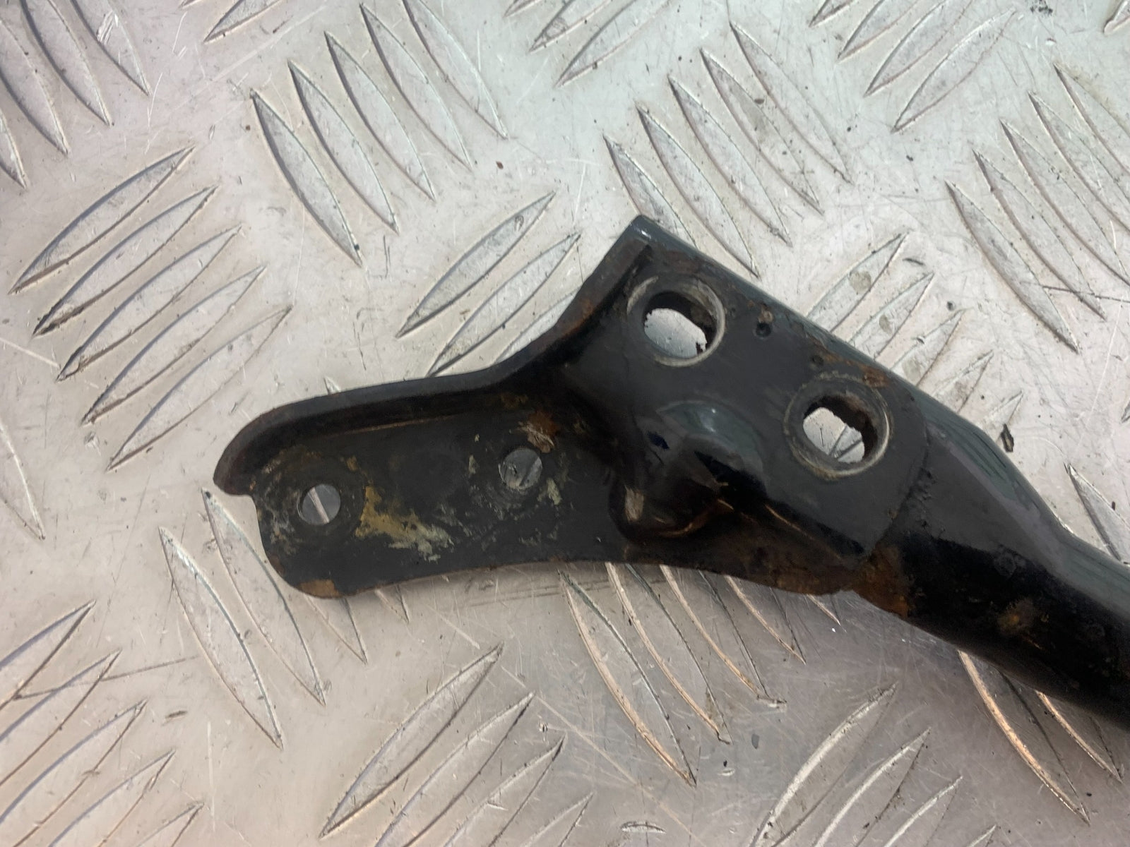 YAMAHA XV535 XV 535 VIRAGO LEFT REAR FOOTPEG & MOUNT   YEAR 1994-02 (CMB1162)