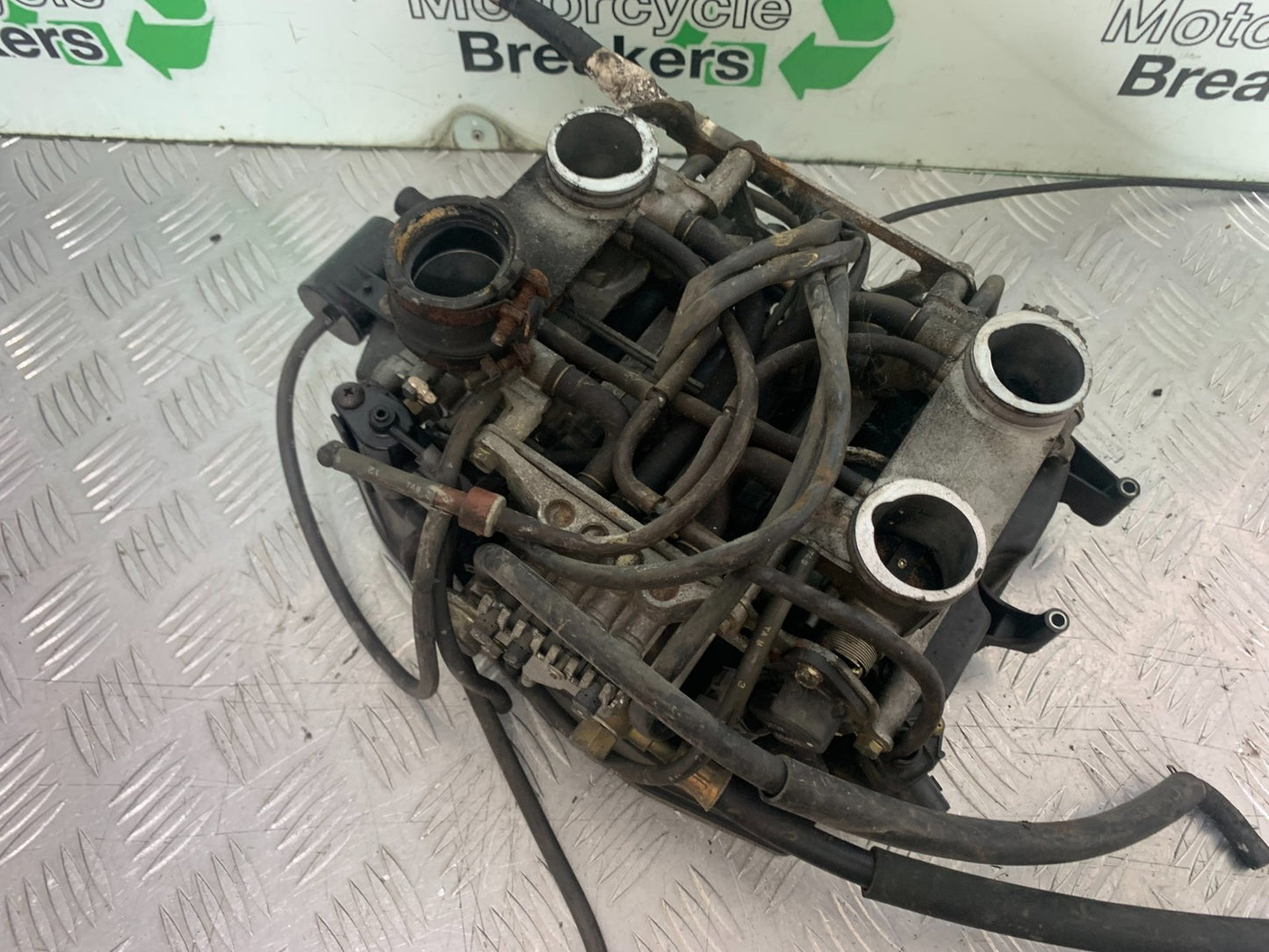 HONDA VFR800 PRE V-TEC THROTTLE BODIES  YEAR 1998-2001 (CMB1233)