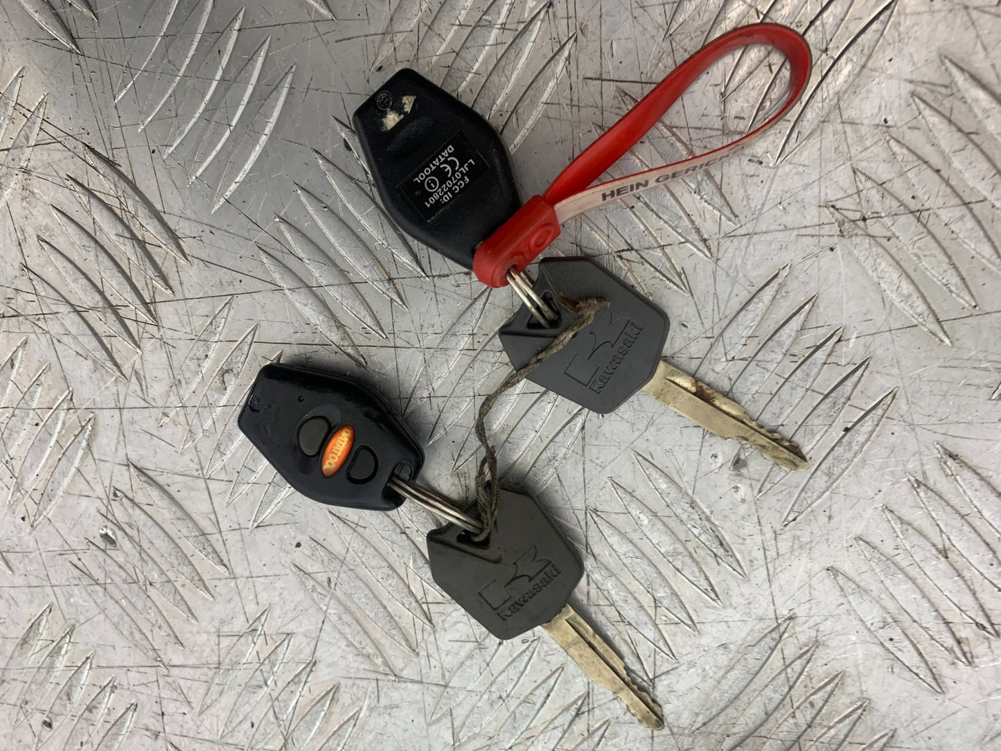 KAWASAKI ER6 F ER6F LOCKS AND KEYS    YEAR 2005-2008 (CMB1277)
