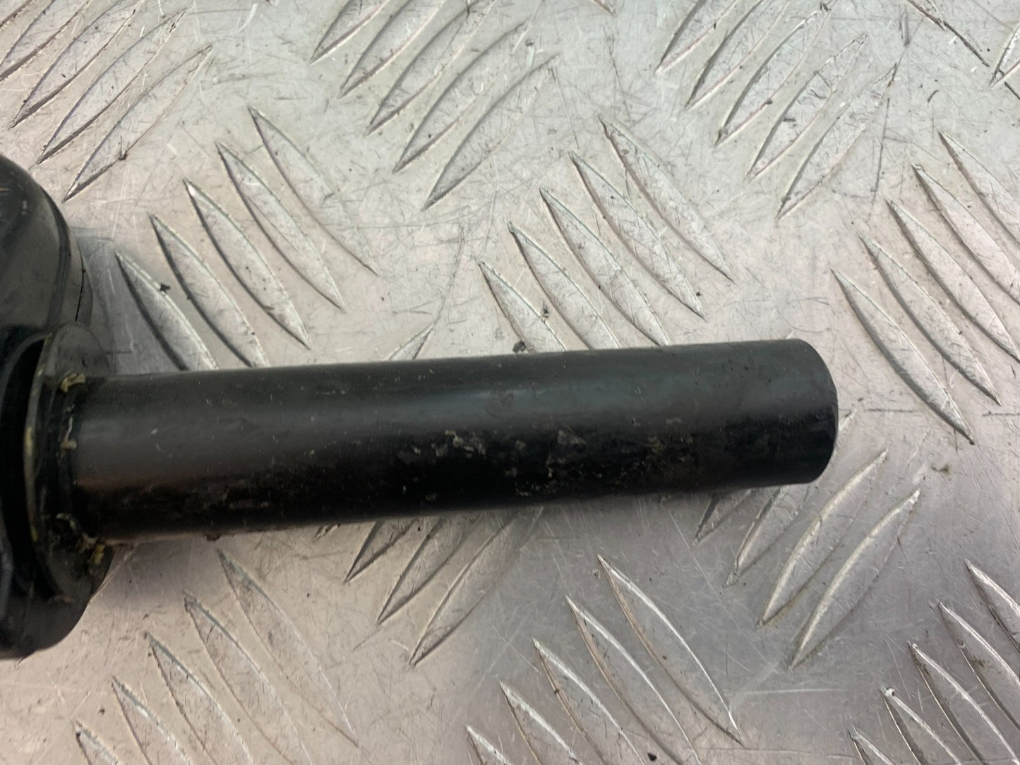 YAMAHA XJR1300 XJR 1300 THROTTLE AND GRIP  YEAR  1999-2003 (CMB1119)