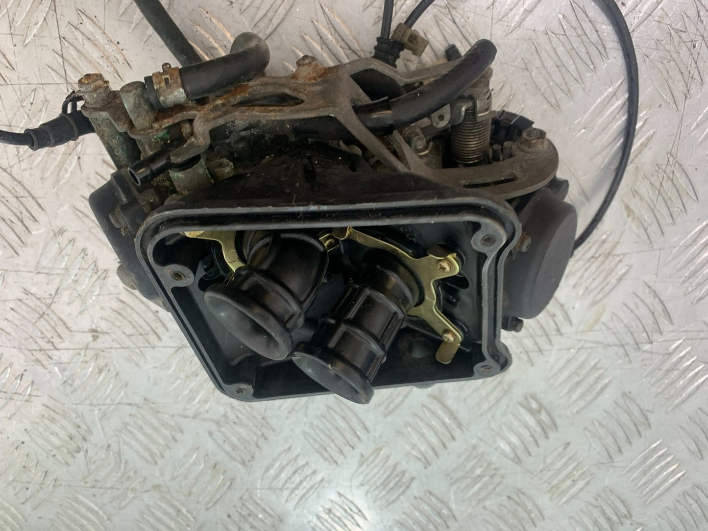 HONDA XL125 VARADERO CARBS   YEAR 2001-2006  (CMB1210)