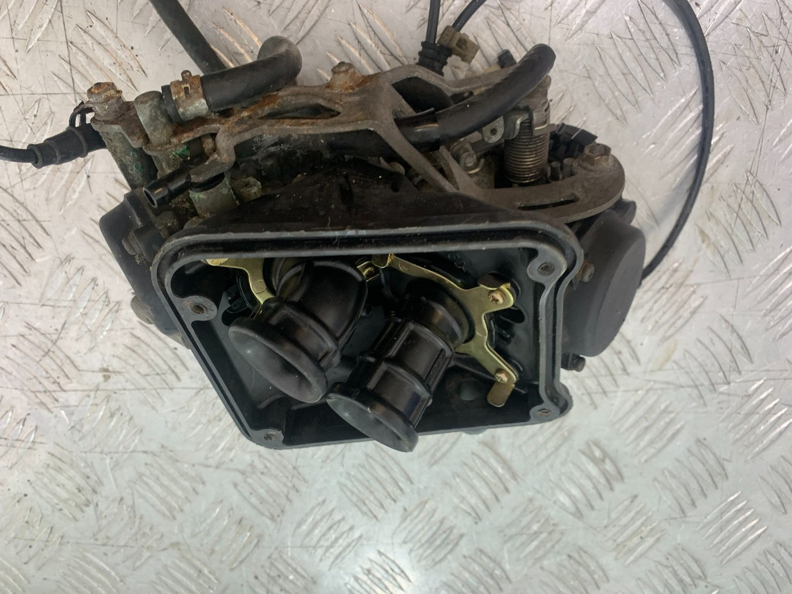 HONDA XL125 VARADERO CARBS   YEAR 2001-2006  (CMB1210)