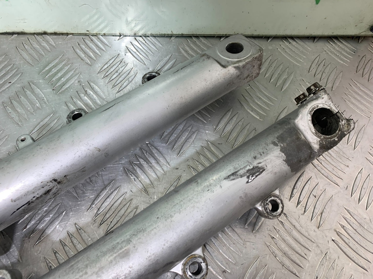 SUZUKI GSF1200 GSF 1200 BANDIT FORKS  YEAR 2001-2004 (CMB1188)