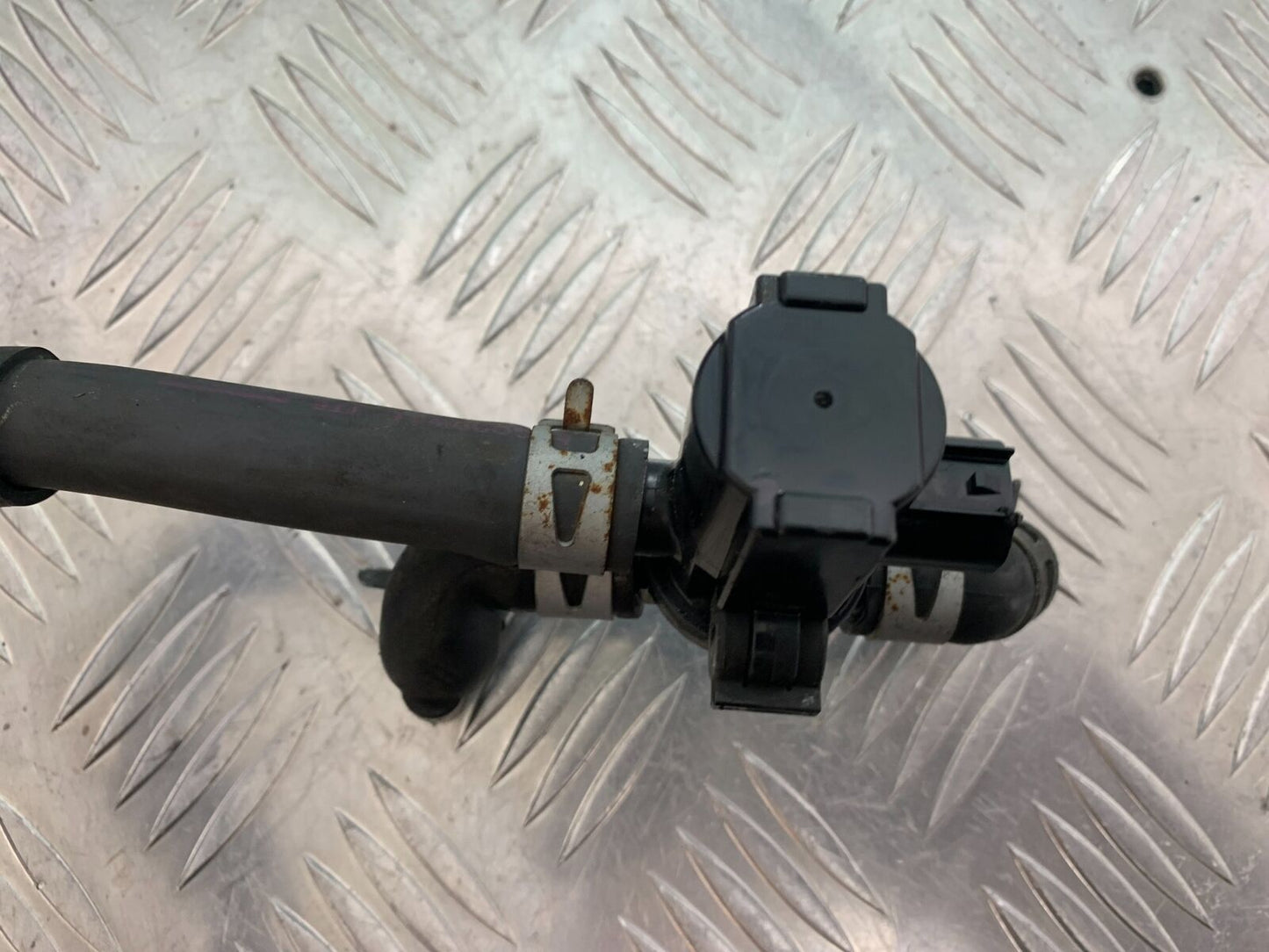 YAMAHA MT09 MT-09 AIR VALVE YEAR 2013-2016  (STOCK 997)