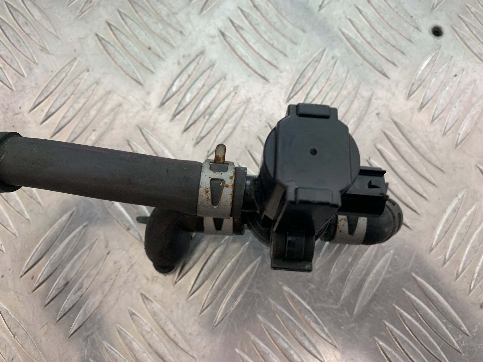 YAMAHA MT09 MT-09 AIR VALVE YEAR 2013-2016  (STOCK 997)