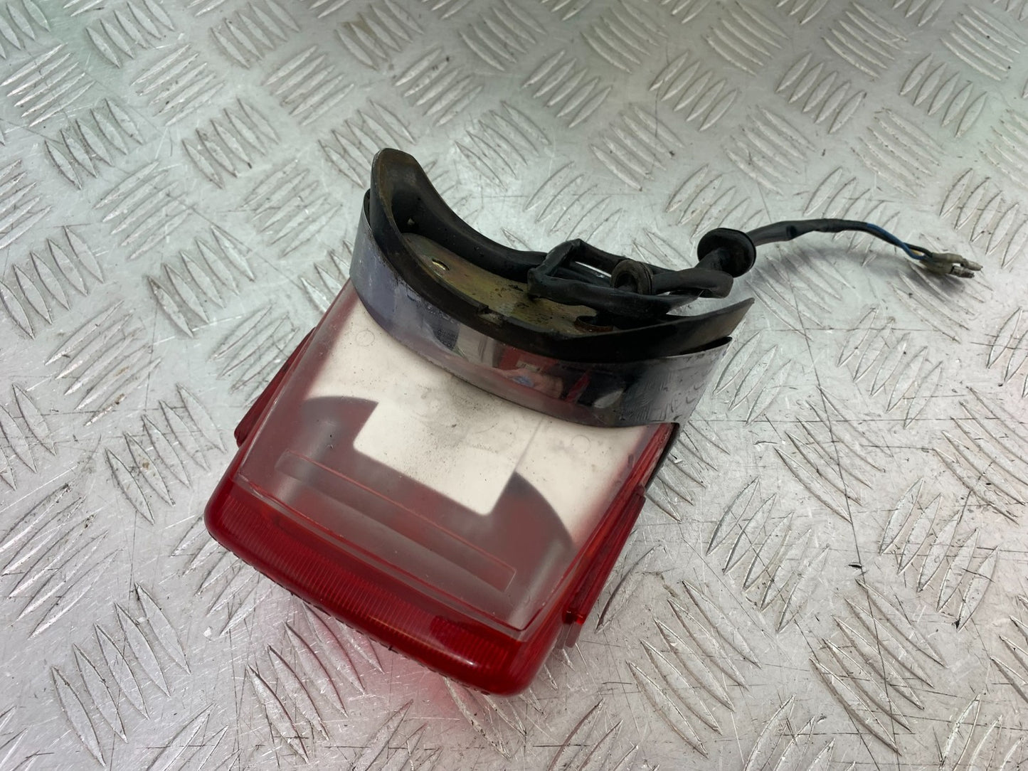 YAMAHA XV1100 XV 1100 VIRAGO REAR LIGHT  1990-1999 (CMB1243)