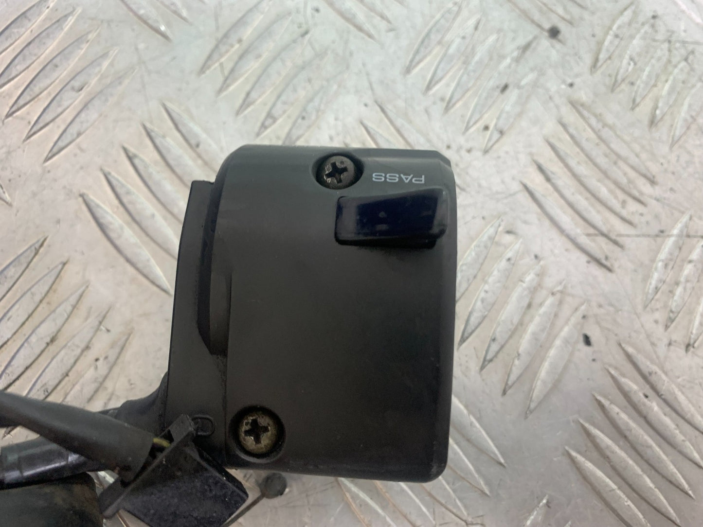 KAWASAKI ZX6R ZX6 F LEFT SWITCH GEAR  YEAR 1995-1997 (CMB1169)