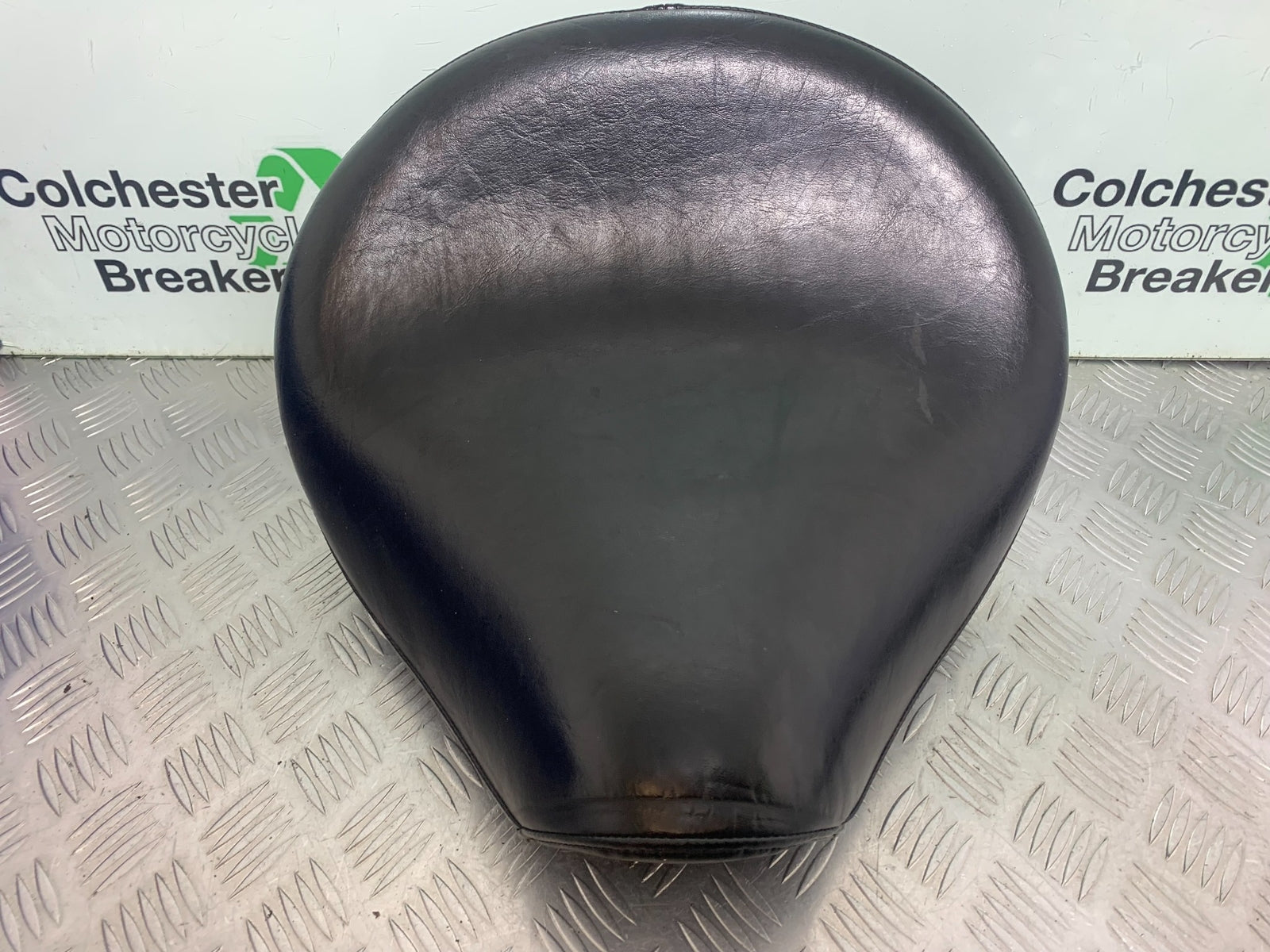 YAMAHA XVS 1100 DRAGSTAR FRONT SEAT  YEAR 2000-2007 (CMB1108)