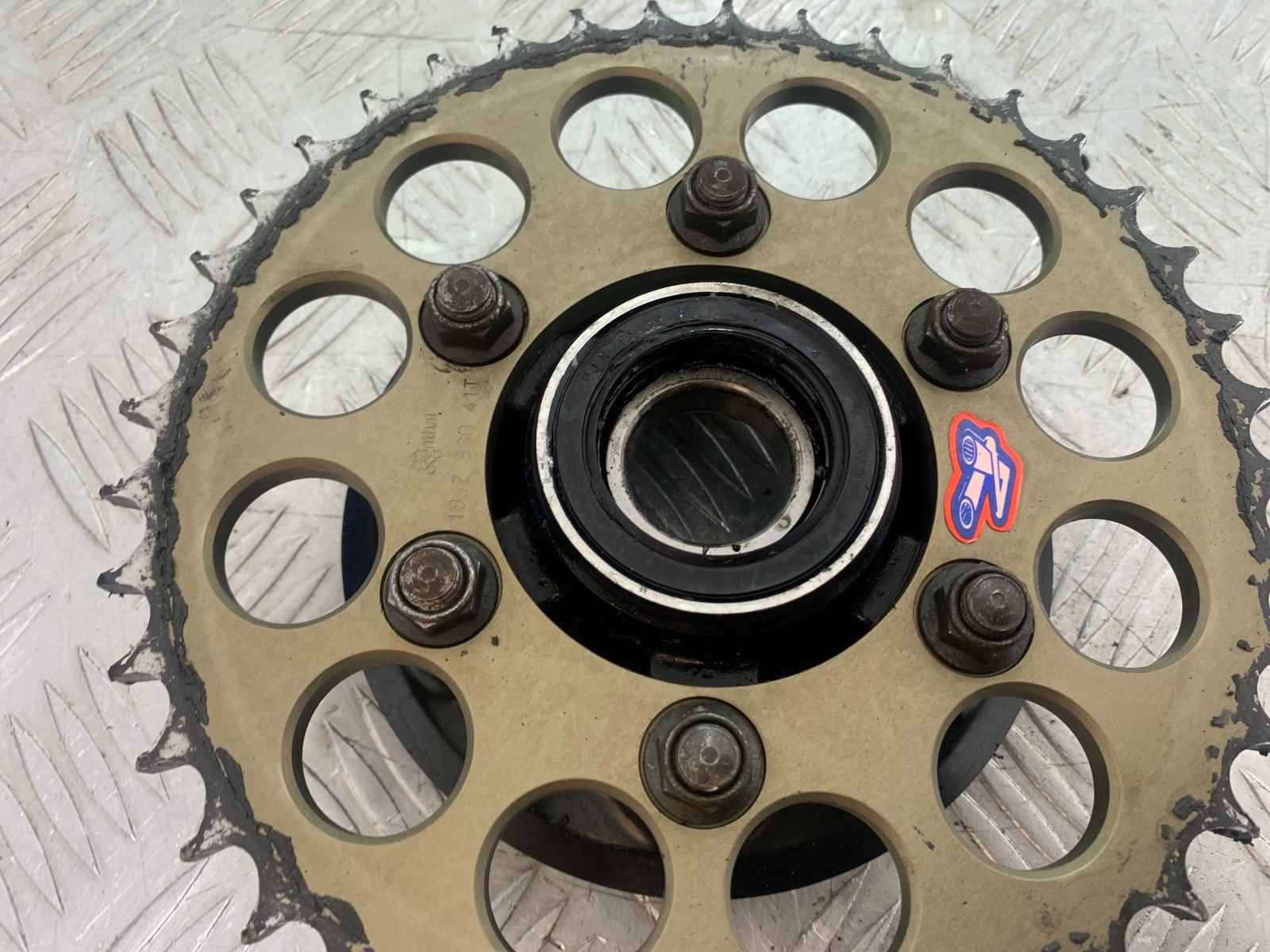 KAWASAKI ZX9R ZX9 E1 SPROCKET CARRIER   YEAR 2000-01 (CMB1171)