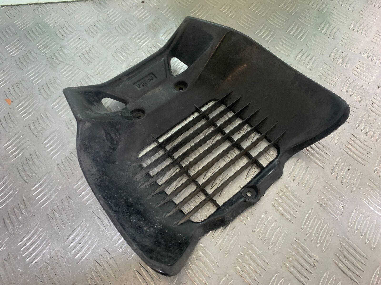 APRILIA RS50 RS 50 RADIATOR GRILL   YEAR 1996-1998 (CMB1132)