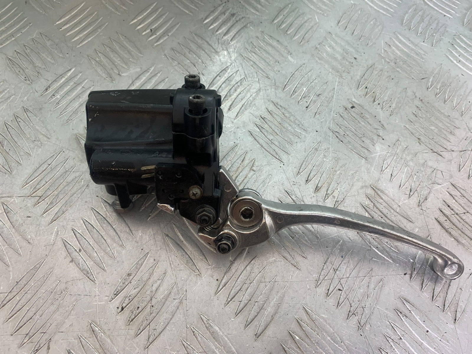 TRIUMPH 675 STREET TRIPLE FRONT BRAKE MASTER CYLINDER  2013-2016 (CMB1186)