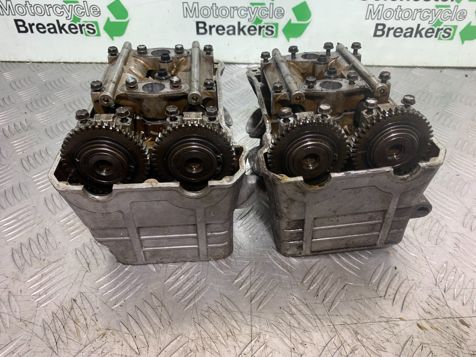 HONDA VFR800 PRE V-TEC FRONT AND REAR CYLINDER HEADS   YEAR 1998-2001 (CMB1233)