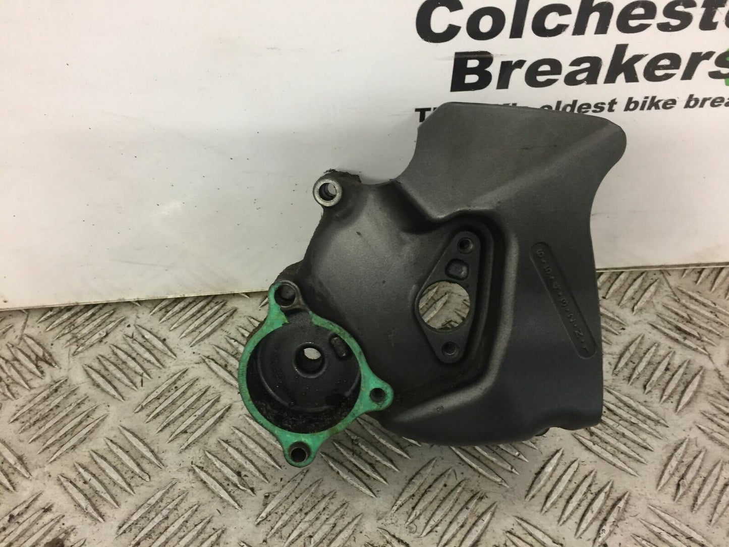 HONDA VFR800 VFR 800 SPROCKET COVER  YEAR 1998-2001 (PRE V-TEC)