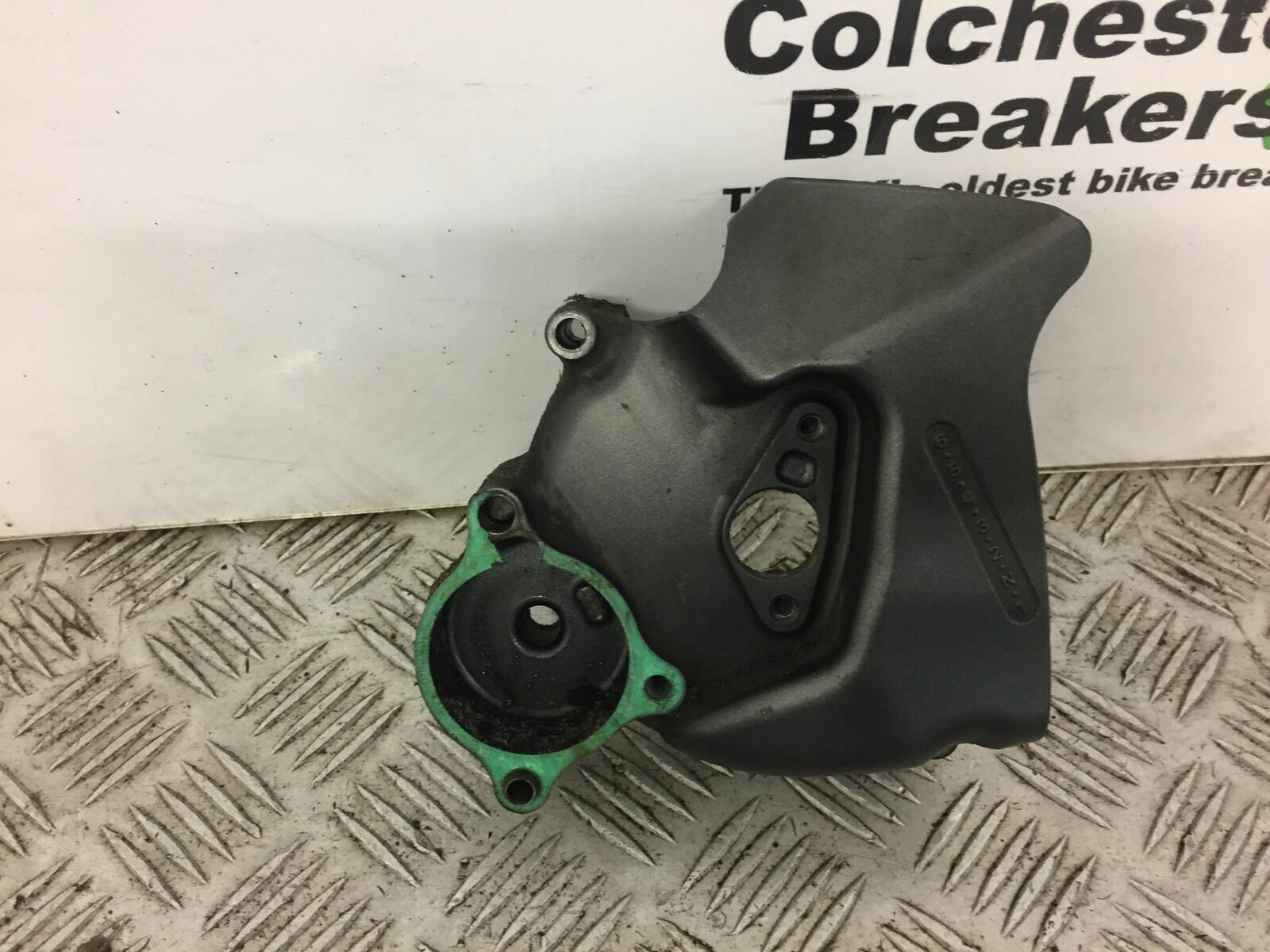 HONDA VFR800 VFR 800 SPROCKET COVER  YEAR 1998-2001 (PRE V-TEC)
