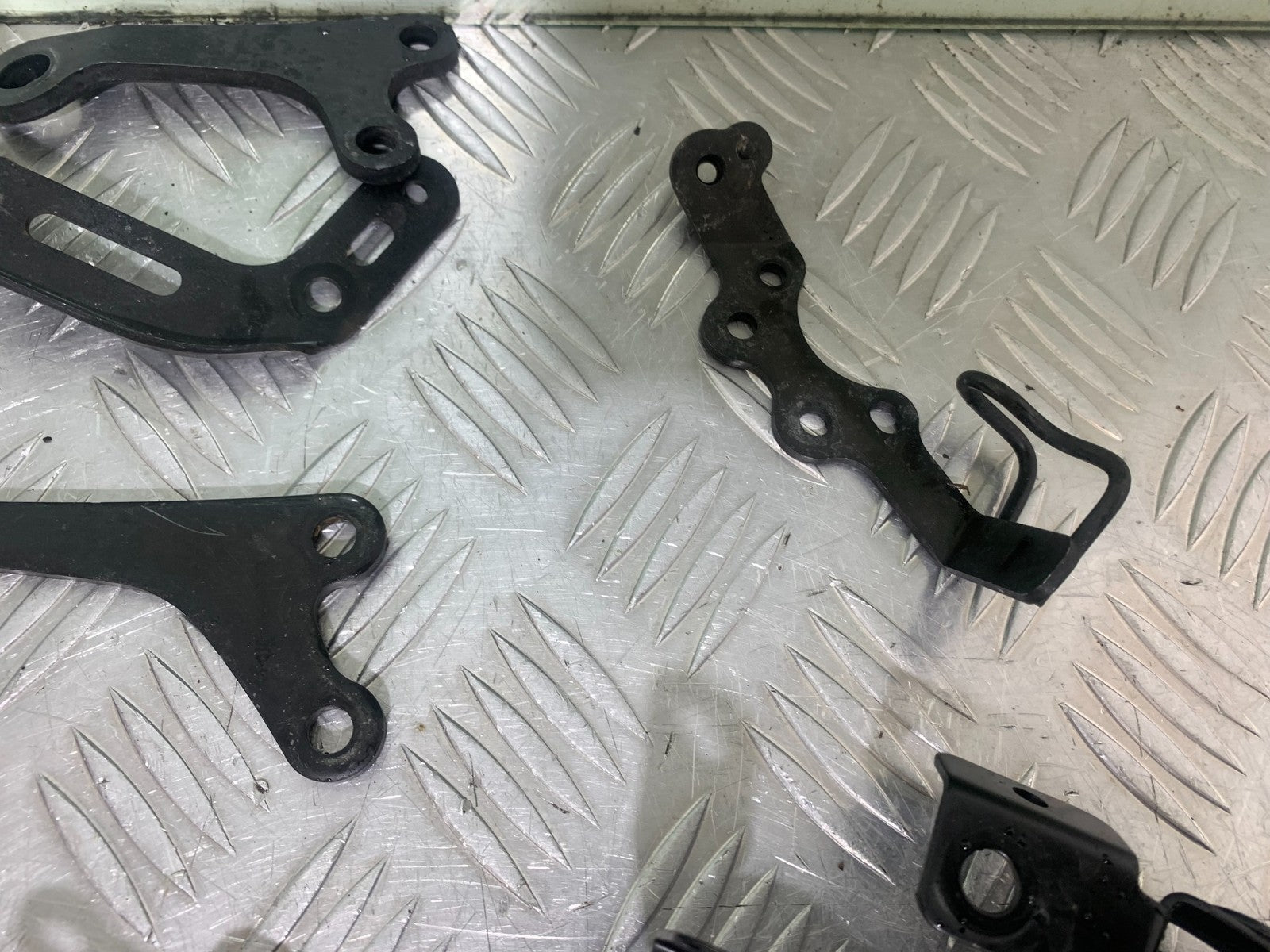 YAMAHA YZF R7 FRAME BRACKETS  YEAR 2022-2025 (CMB1255)