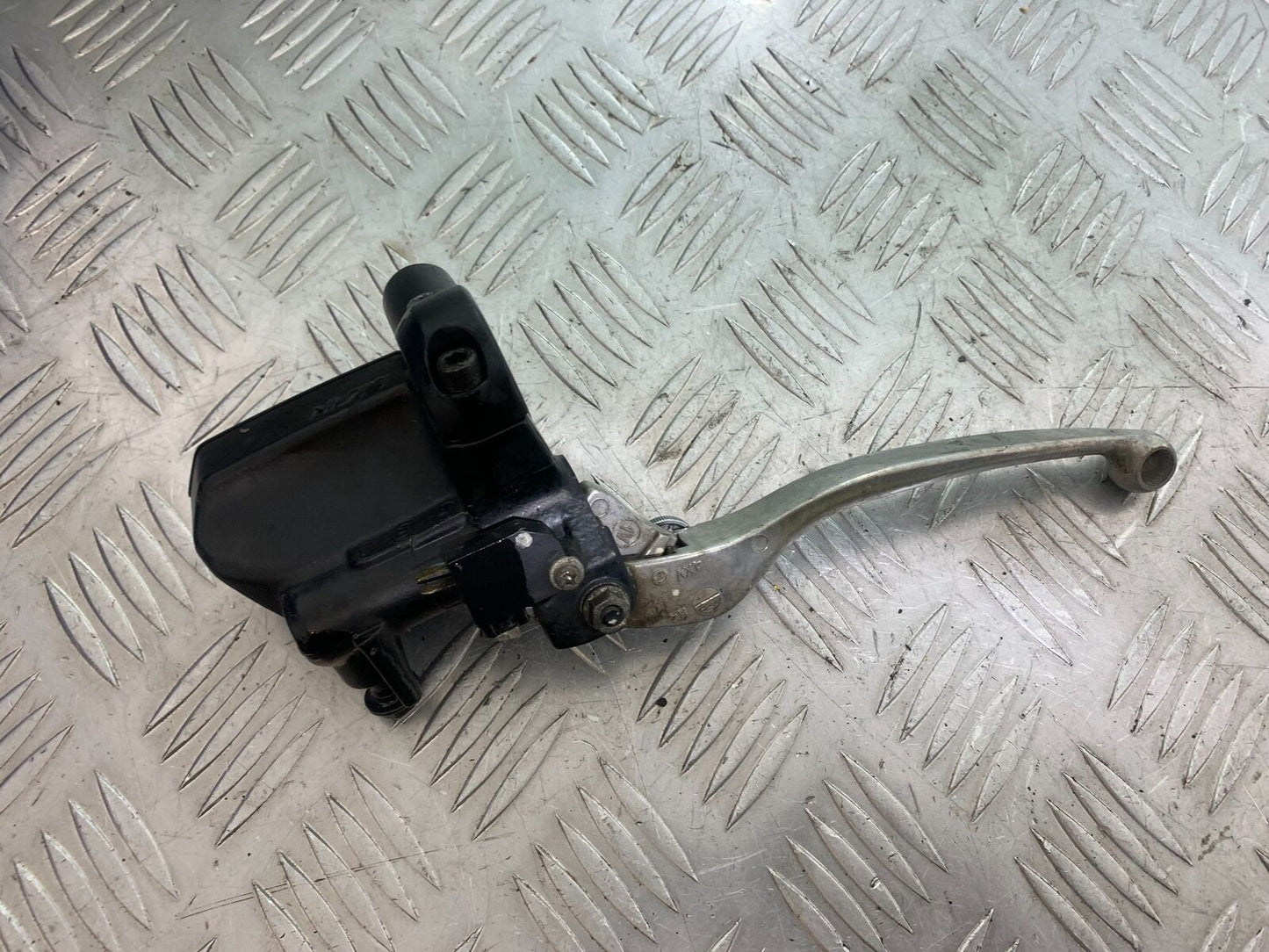 KAWASAKI Z650 ER650 KNFAN FRONT MASTER CYLINDER  YEAR 2022-2024 (CMB1112)