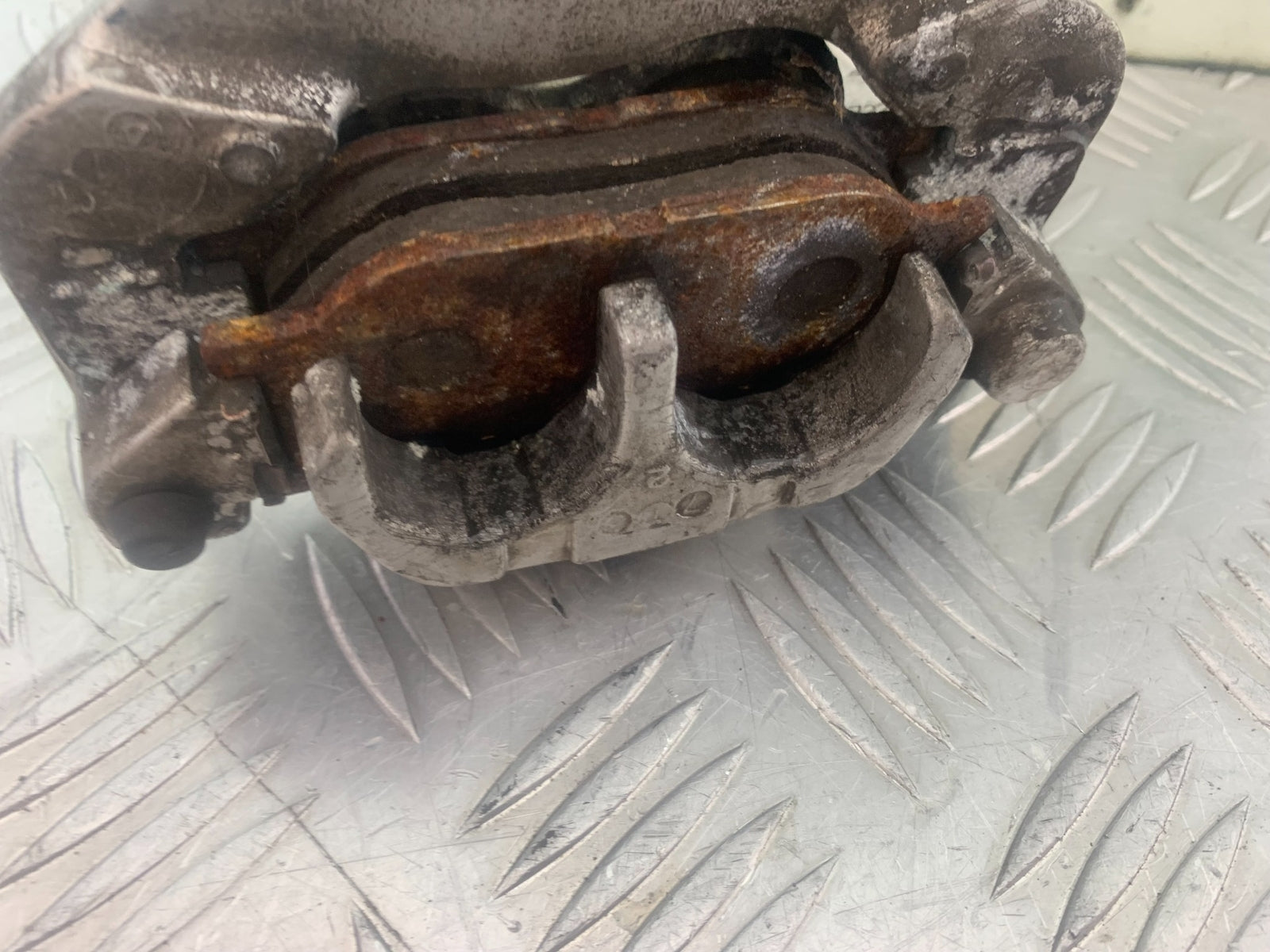 YAMAHA XV535 XV 535 VIRAGO FRONT BRAKE CALIPER YEAR 1994-02 (CMB1139)