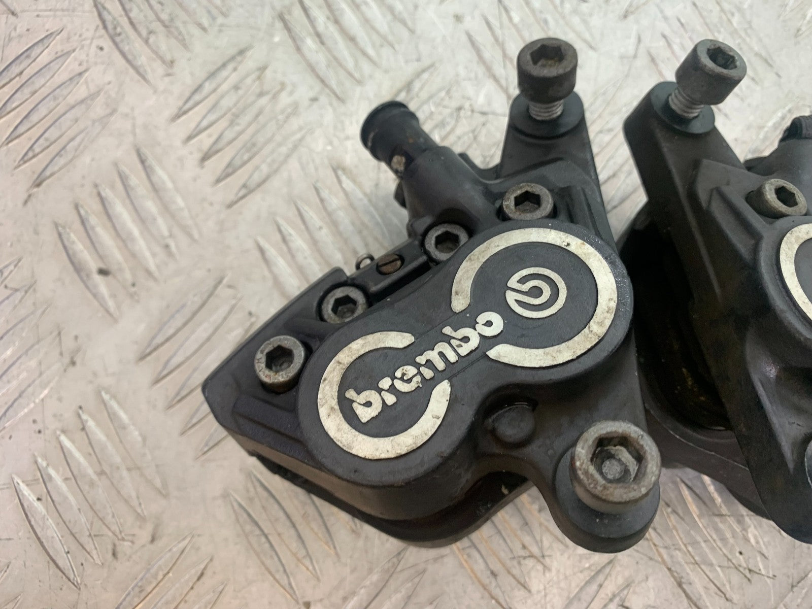 BMW R850 R R850R FRONT BRAKE CALIPERS   YEAR 1994-2002 (CMB1170)