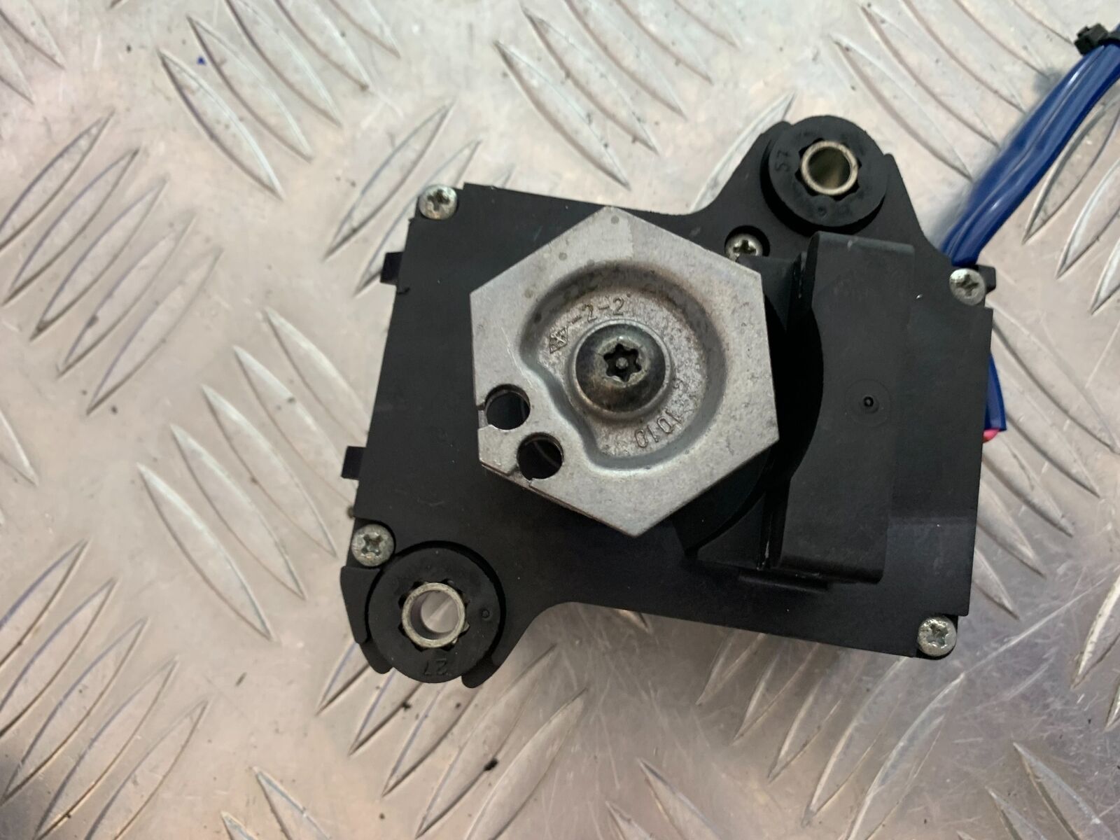 KAWASAKI ZX10R ZX 10R EXHAUST SERVO MOTOR  YEAR 2016-2020 (CMB1015)