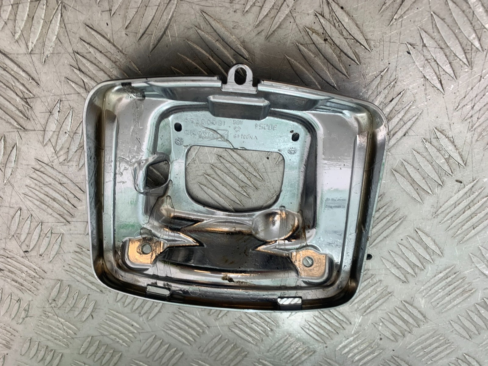PIAGGIO VESPA GTS 125 REAR LIGHT MOUNTING COVER YEAR 2009-14 (CMB1261)