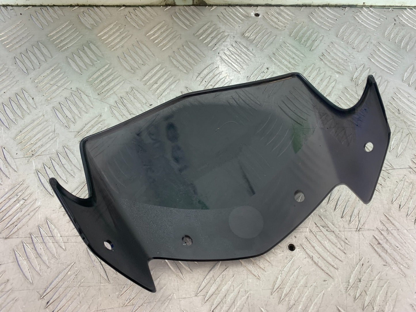 YAMAHA YBR125 YBR 125 SCREEN  YEAR 2010-2017 (CMB1252)