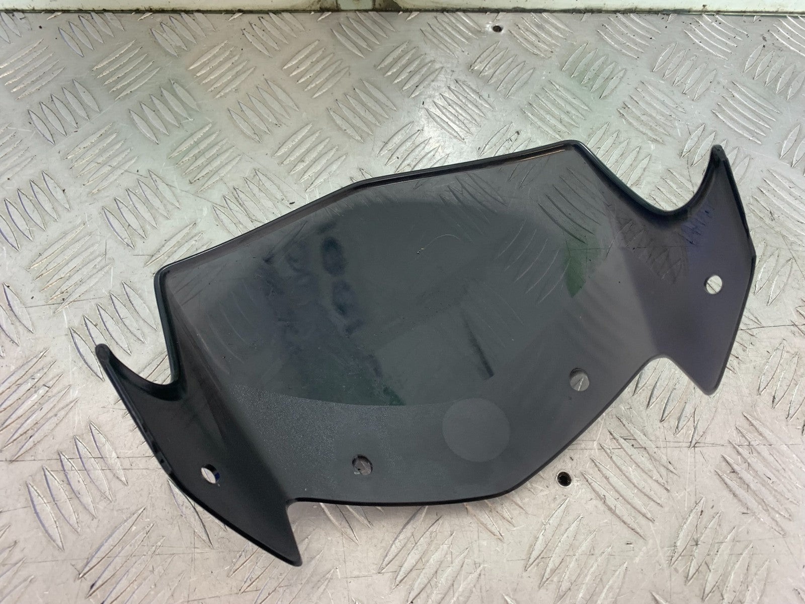 YAMAHA YBR125 YBR 125 SCREEN  YEAR 2010-2017 (CMB1252)