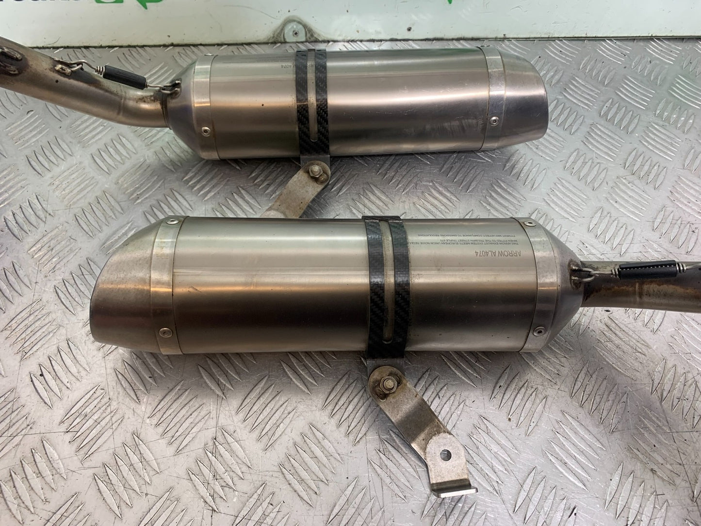 TRIUMPH 675 STREET TRIPLE R ARROW SILENCERS  YEAR 2012 (CMB1221)