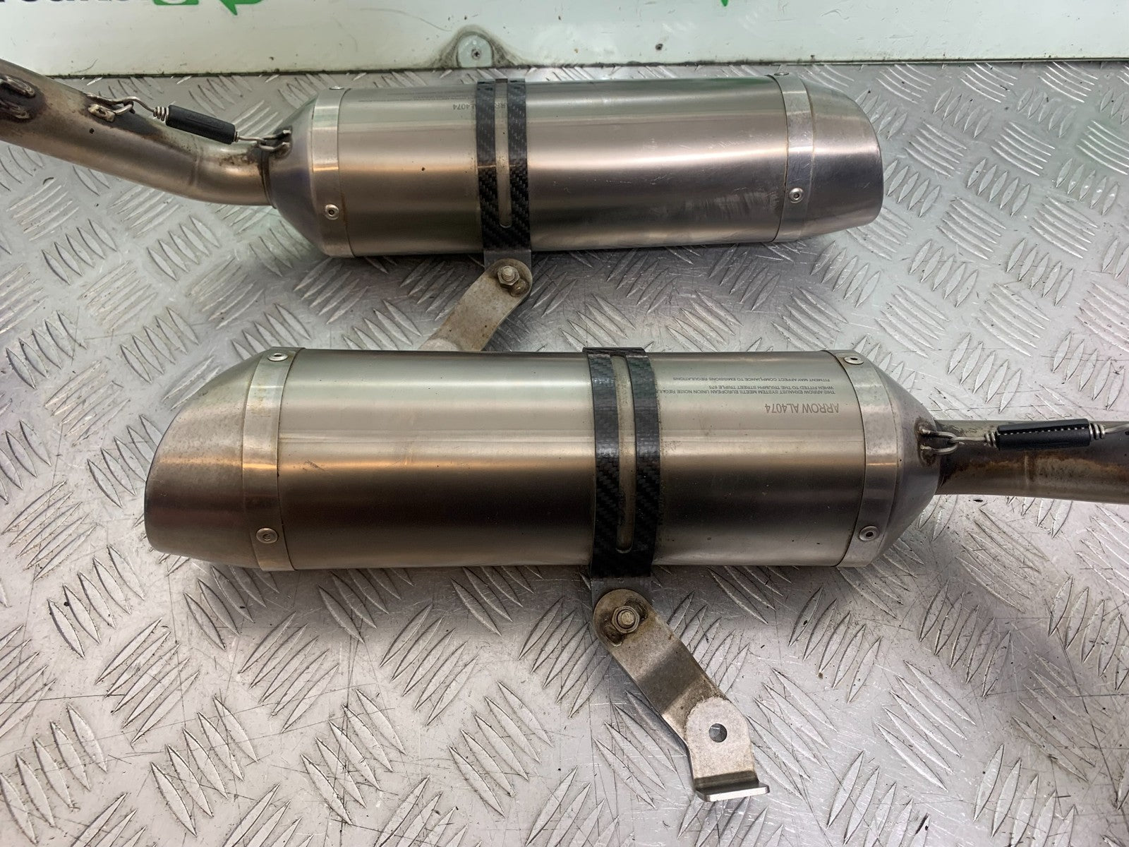 TRIUMPH 675 STREET TRIPLE R ARROW SILENCERS  YEAR 2012 (CMB1221)