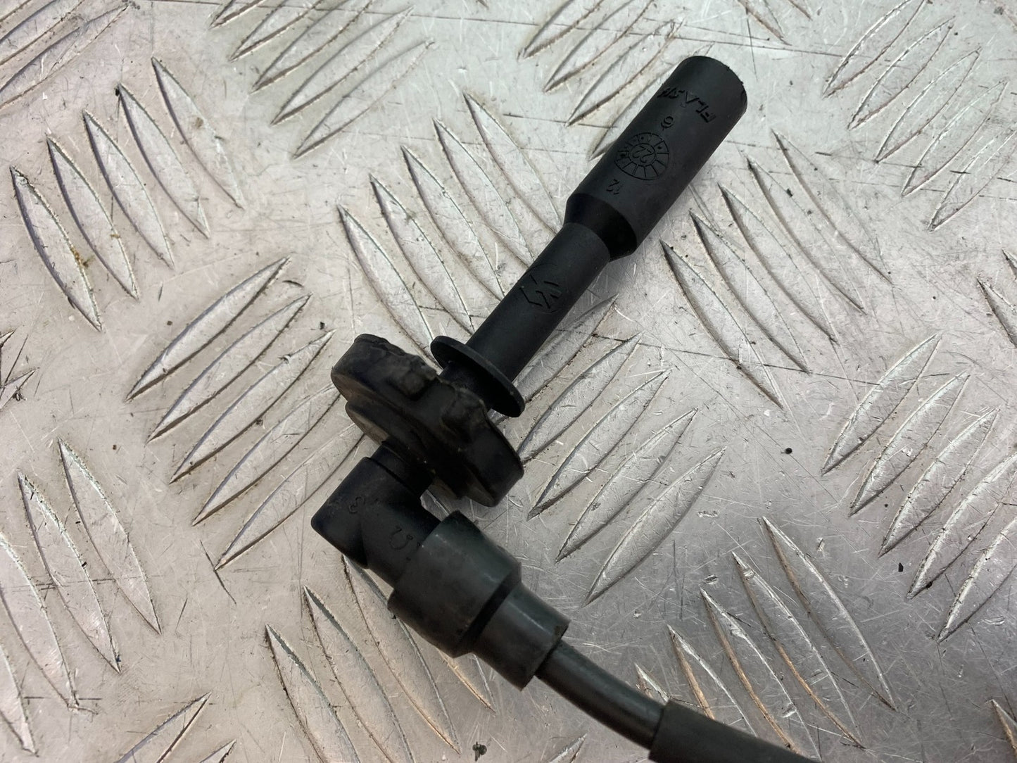 KTM 125 DUKE COIL AND CAP  YEAR 2018-2023 (CMB1185)
