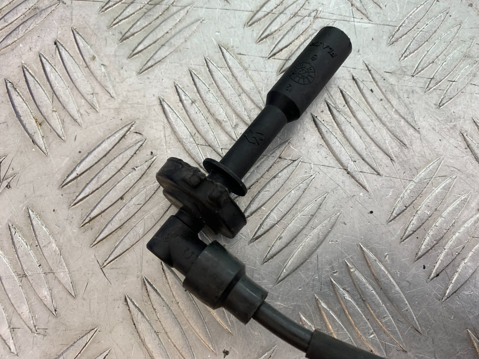 KTM 125 DUKE COIL AND CAP  YEAR 2018-2023 (CMB1185)