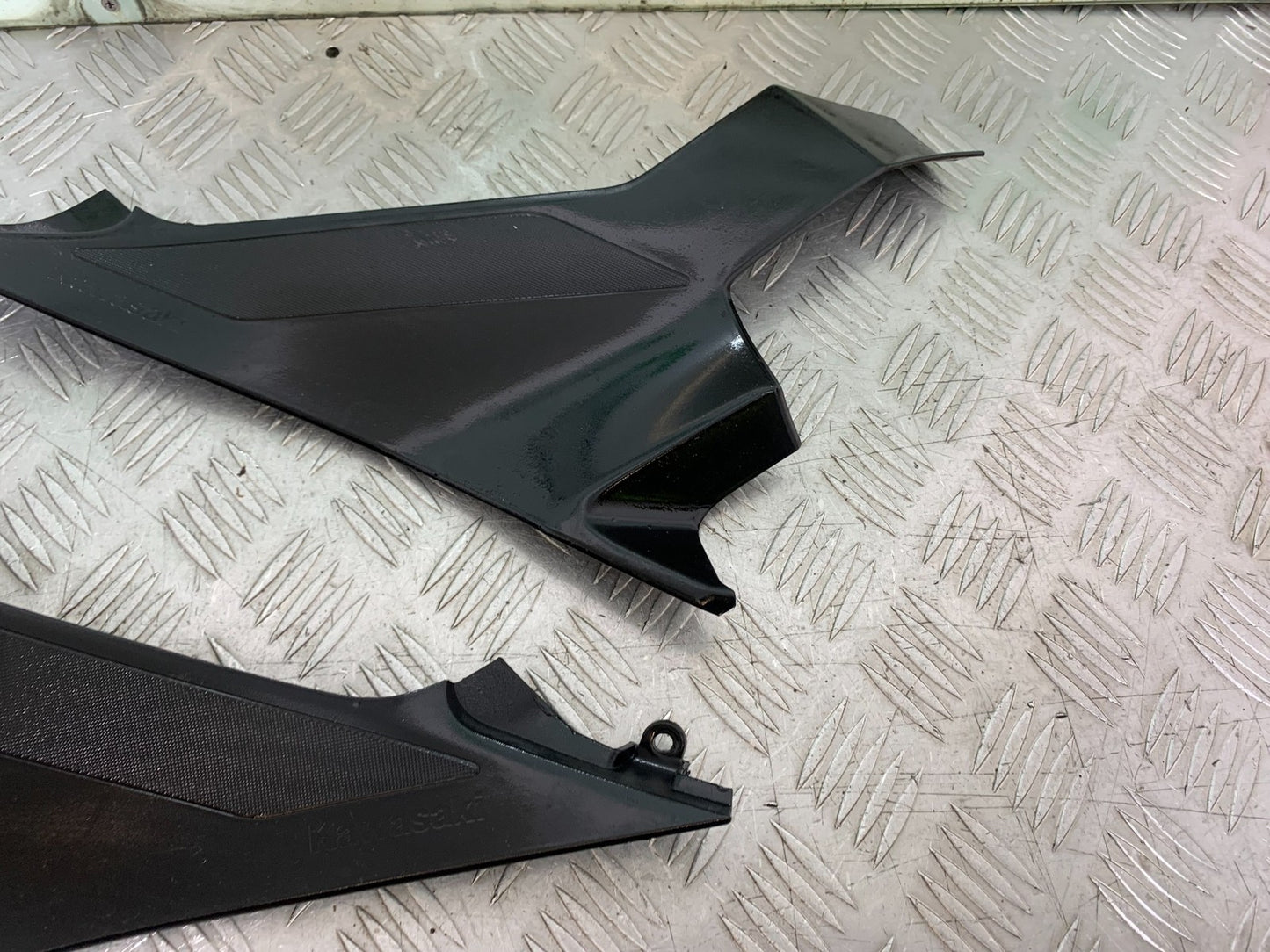 KAWASAKI NINJA 400 EX 400 LEFT AND RIGHT INFILLS  YEAR 2018-2022 (CMB1278)