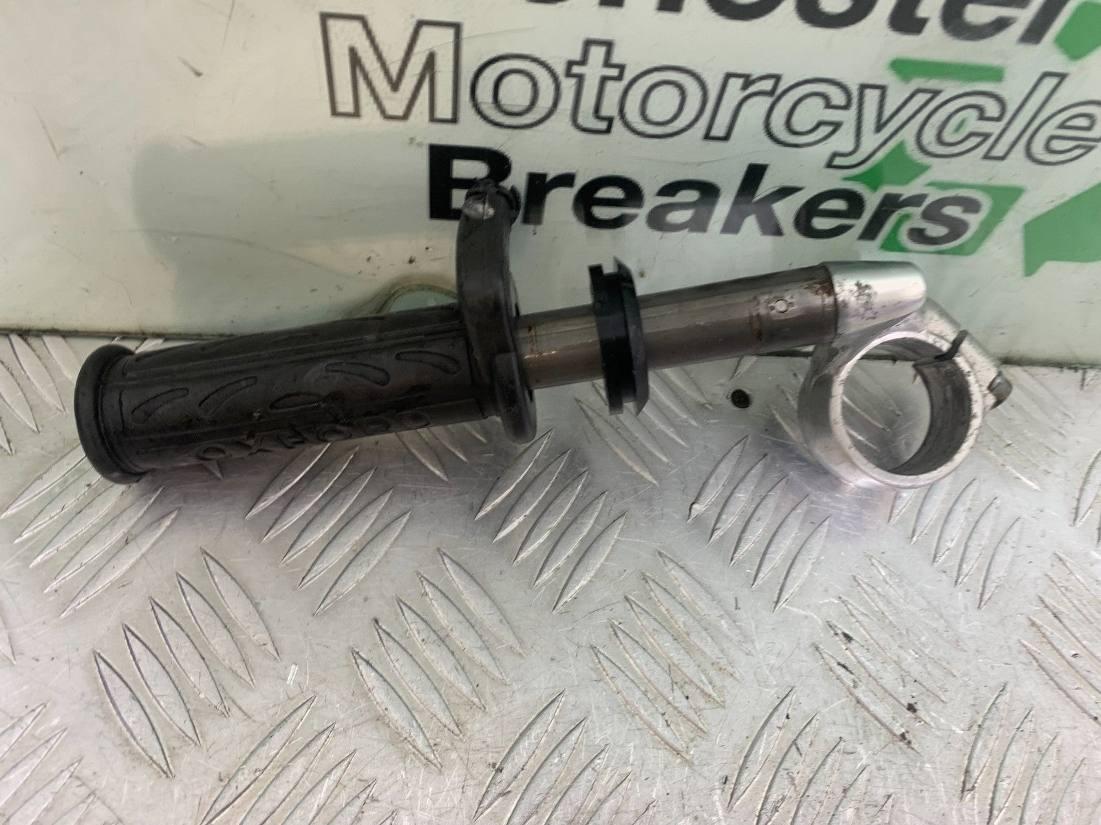 HONDA CBR1100 BLACKBIRD LEFT HANDLEBAR  YEAR 1999-2005 (CMB1232)