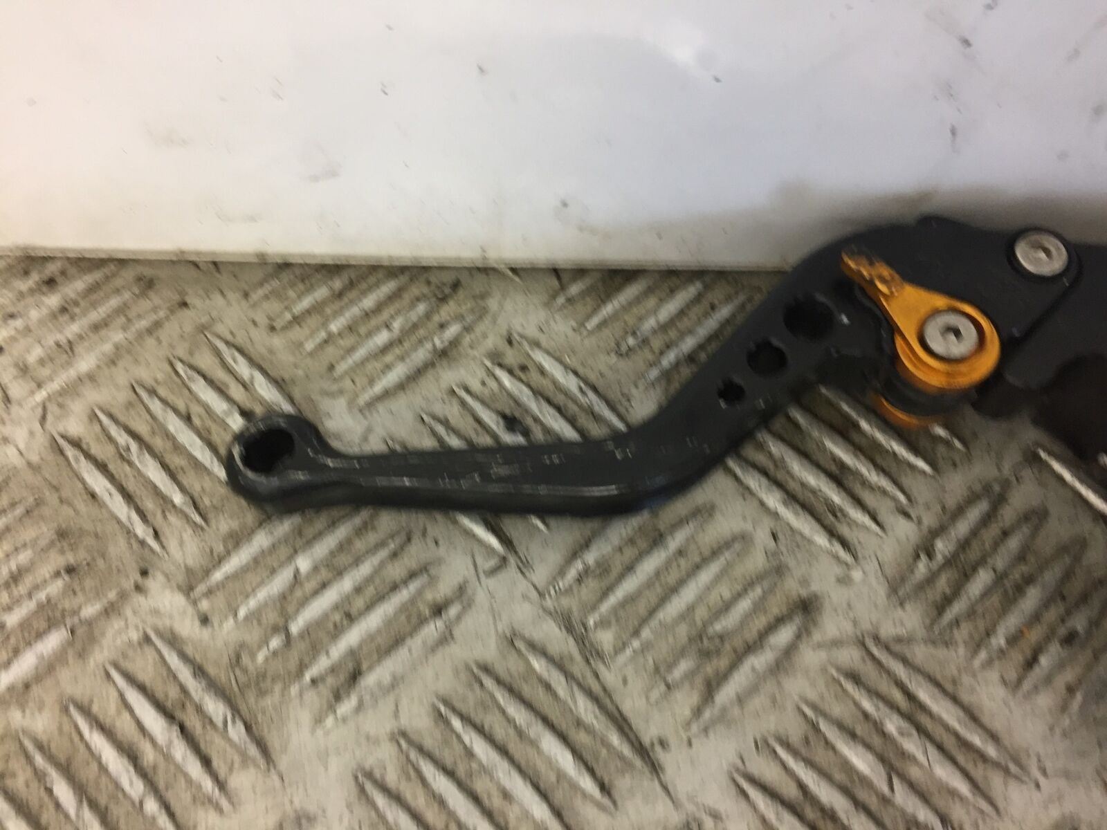 YAMAHA YZF R1 CLUTCH LEVER AND BRACKET  YEAR 2011