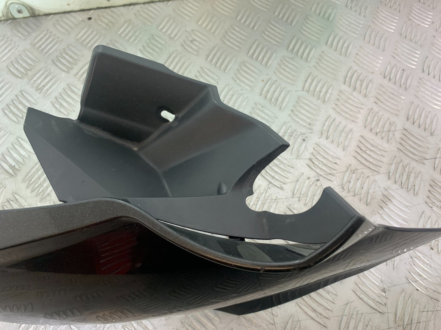 KTM 990 SUPER DUKE RIGHT TANK PANEL YEAR 2007-2011  (CMB1207)