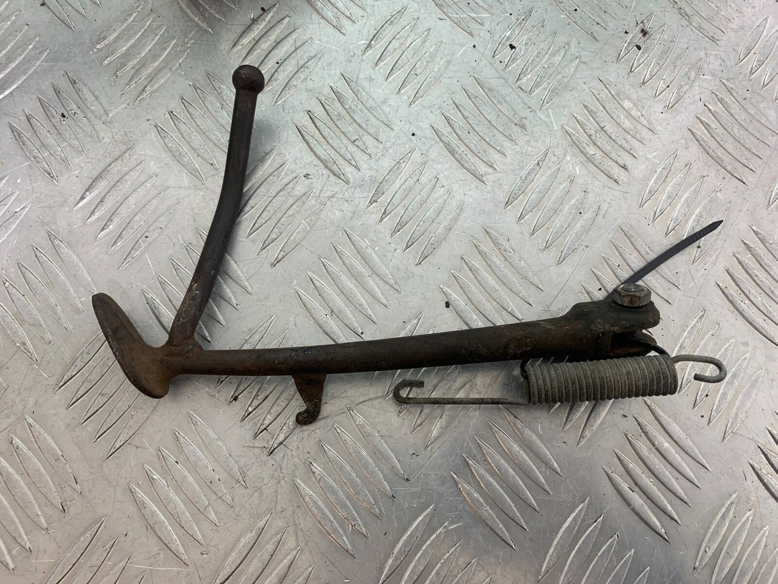 YAMAHA XS1100 MIDNIGHT SPECIAL SIDE STAND  YEAR 1980-1982 (CMB1122)