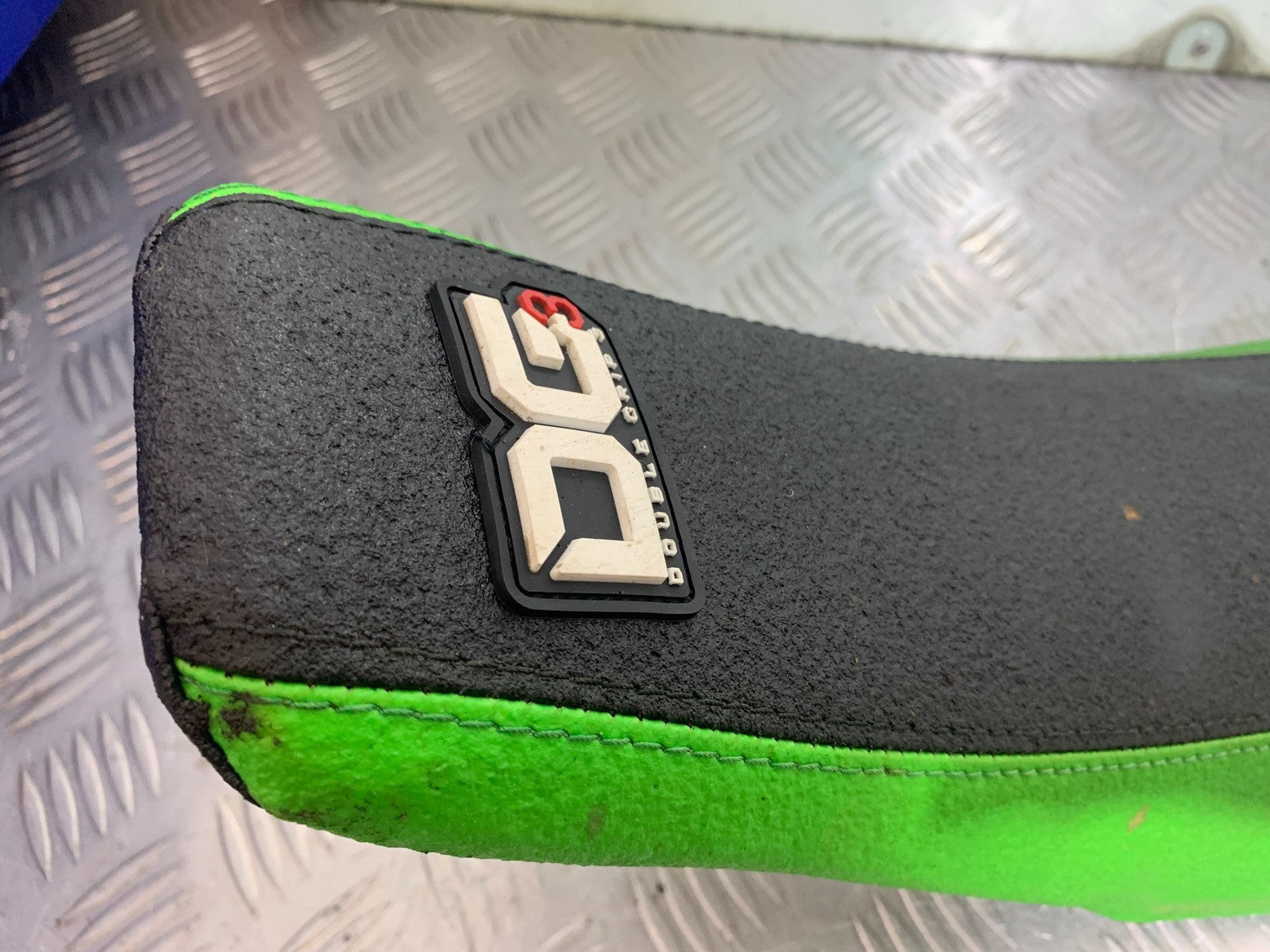 KAWASAKI KXF450 KXF 450 SEAT  YEAR 2013 CMB1217)