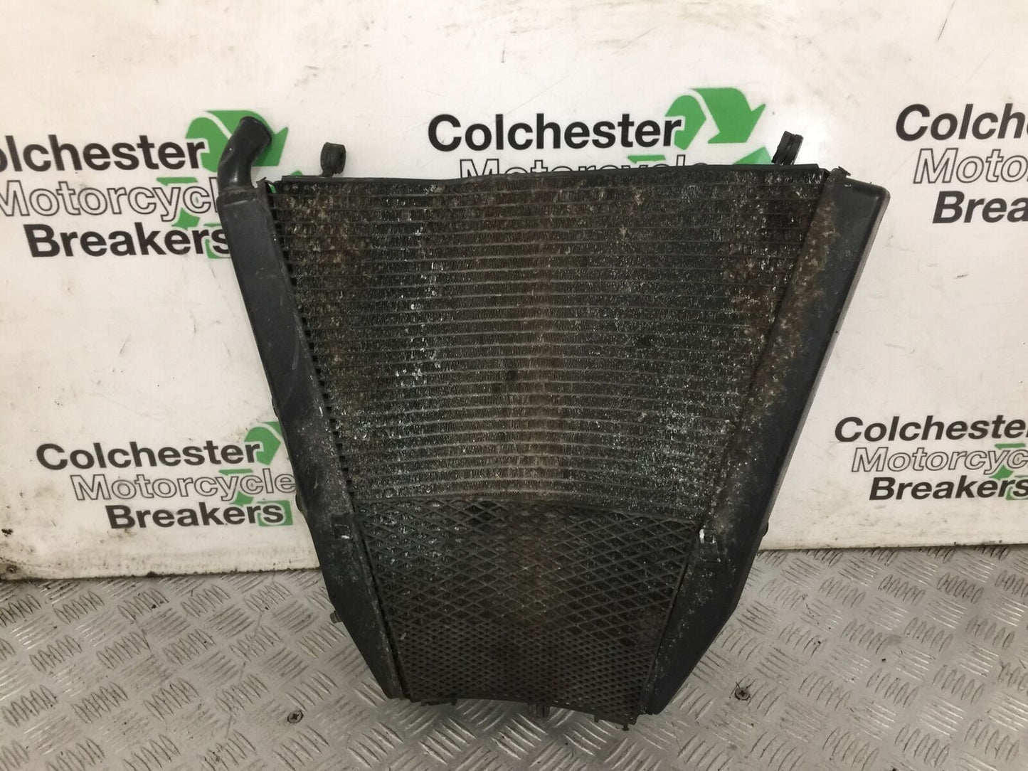 HONDA CBR1000 rr FIREBLADE RADIATOR   YEAR 2004  (STOCK 853)
