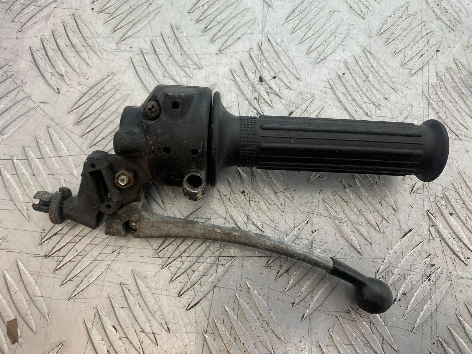 SUZUKI GP100 GP 100 RIGHT SWITCH GEAR   YEAR 1978-1988 (CMB1259)