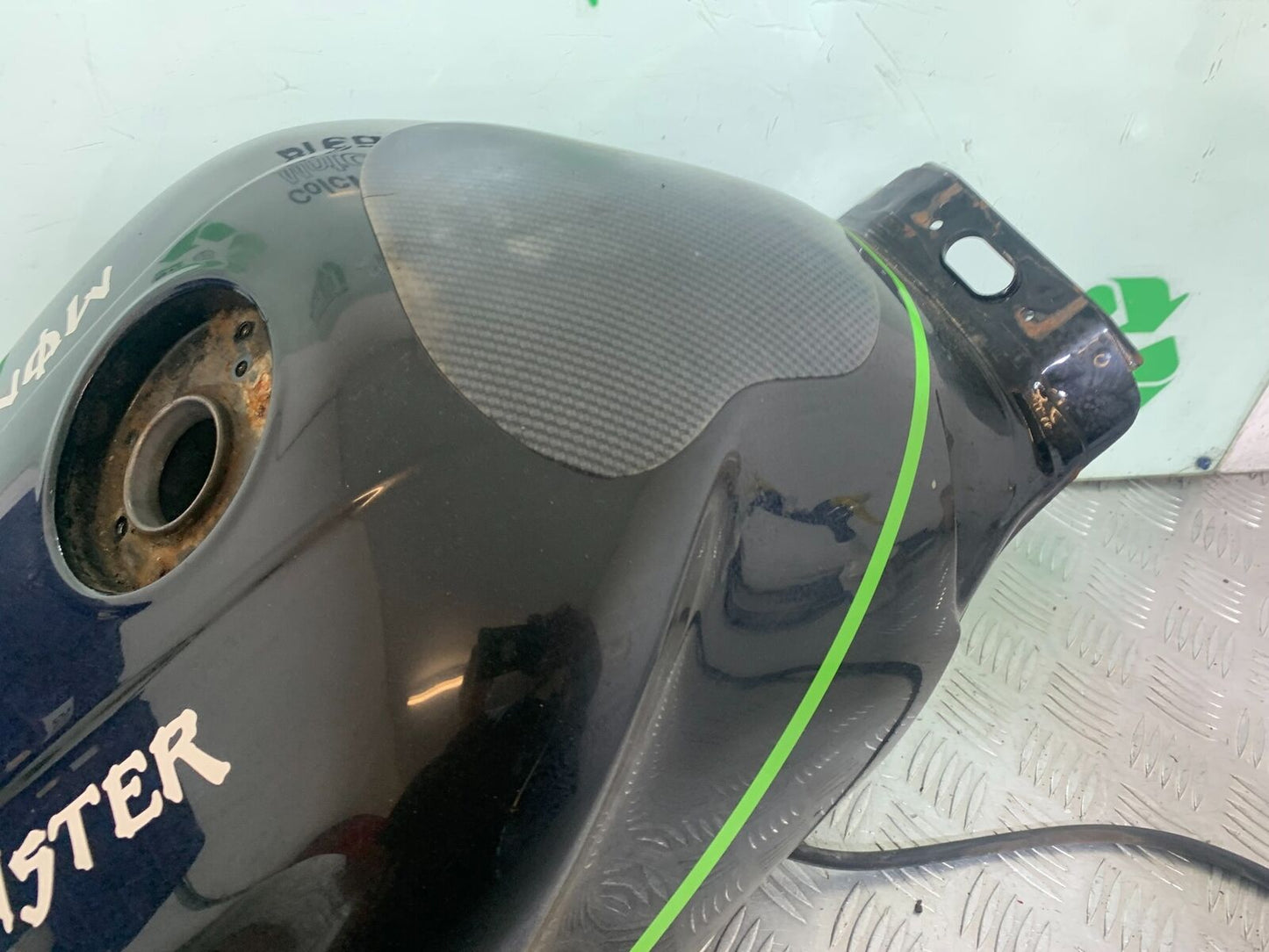 YAMAHA YZF600 YZF 600 THUNDERCAT PETROL TANK 1996-2003 (CMB1134)