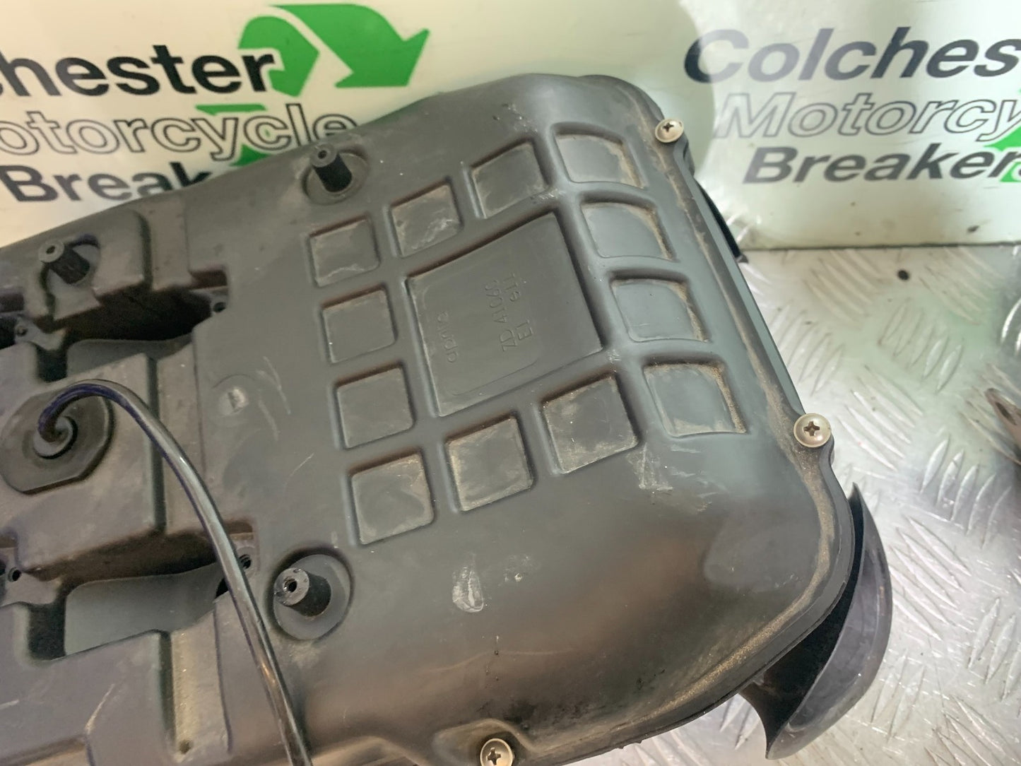 APRILIA RSV4 FACTORY AIRBOX  YEAR 2009-2012 (CMB1224)