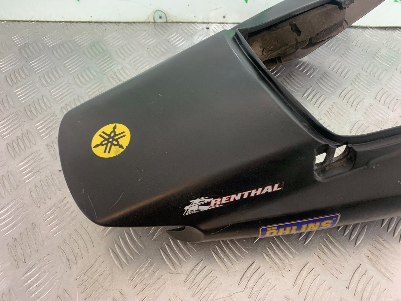 YAMAHA XJR1300 XJR 1300 TAIL PIECE YEAR 1999-2003 (CMB1119)