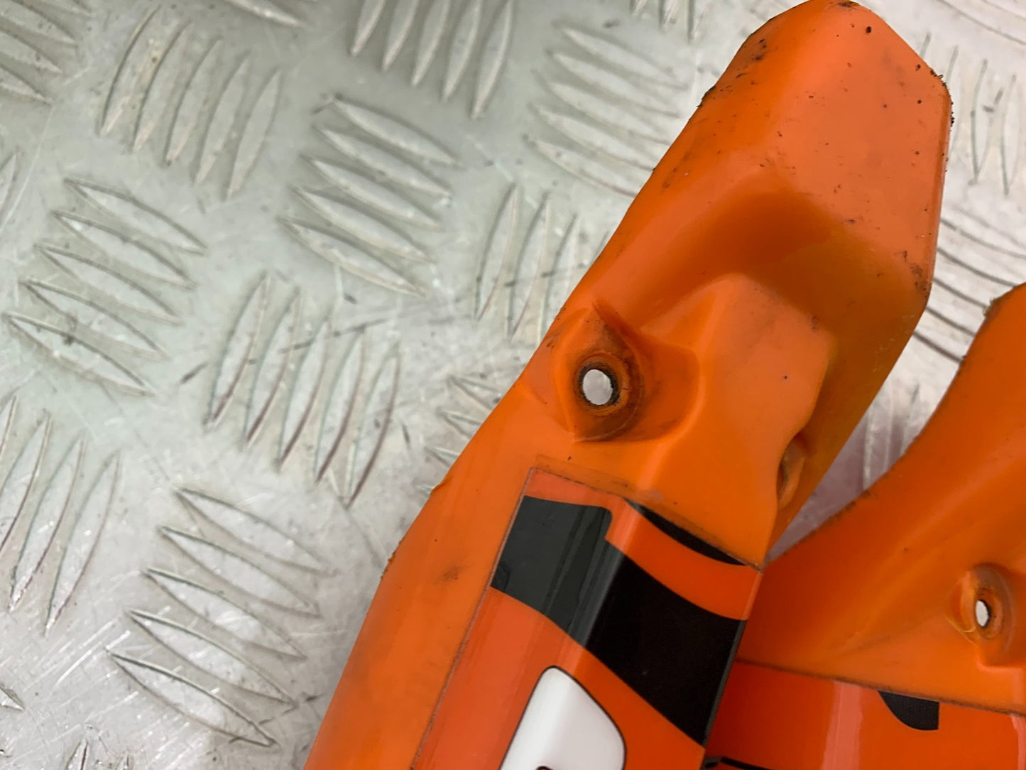 QINGQI QM125 GY-2B FORKS GUARDS YEAR 2016 (CMB1228)