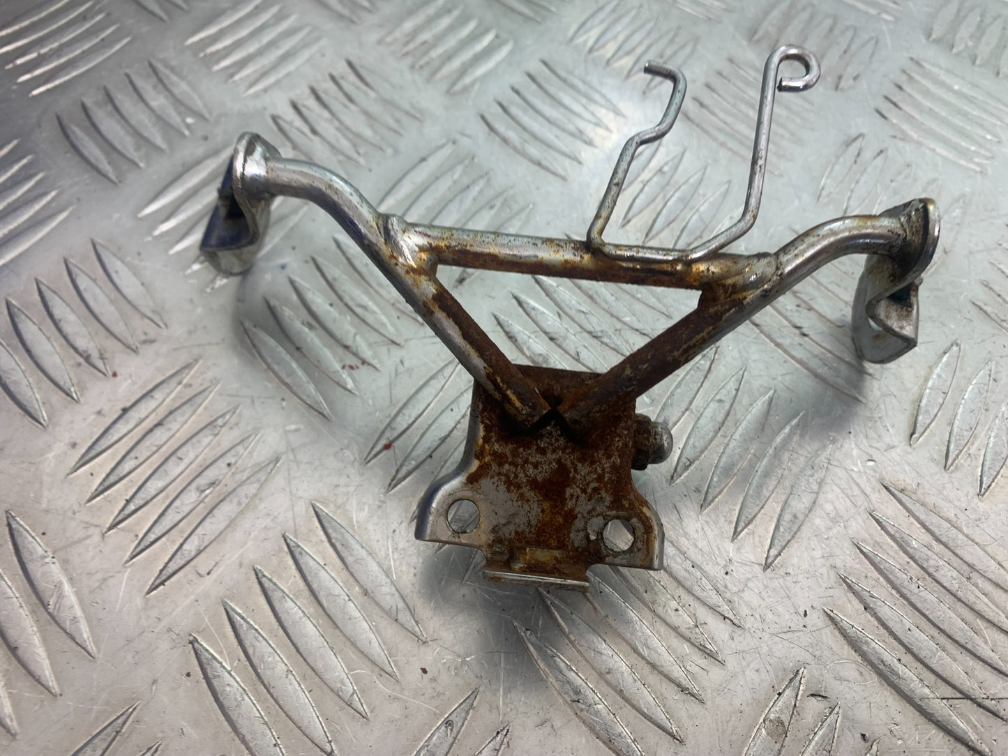 YAMAHA XV535 XV 535 VIRAGO INDICATOR BRACKET   YEAR 1994-02 (CMB1162)
