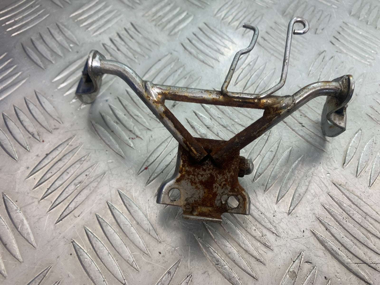 YAMAHA XV535 XV 535 VIRAGO INDICATOR BRACKET   YEAR 1994-02 (CMB1162)