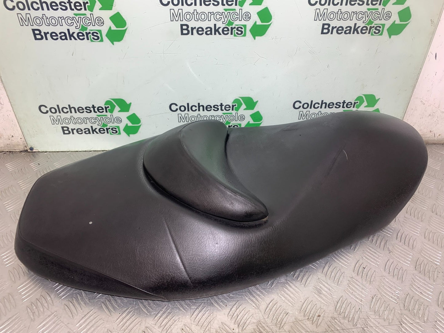 SUZUKI AN 200 UH 200 SEAT BURGMAN YEAR 2007-2009 (CMB1256)