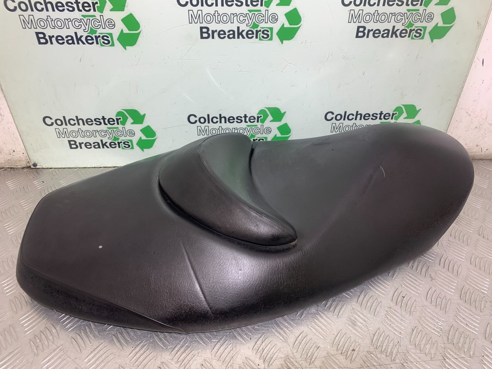 SUZUKI AN 200 UH 200 SEAT BURGMAN YEAR 2007-2009 (CMB1256)