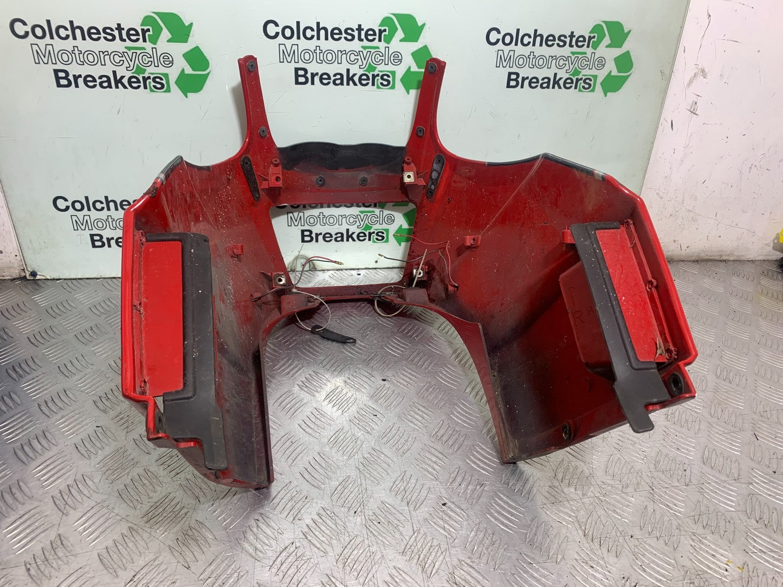 KAWASAKI GPZ600 GPZ 600 TOP FAIRING   YEAR 1988-90 (CMB1258)