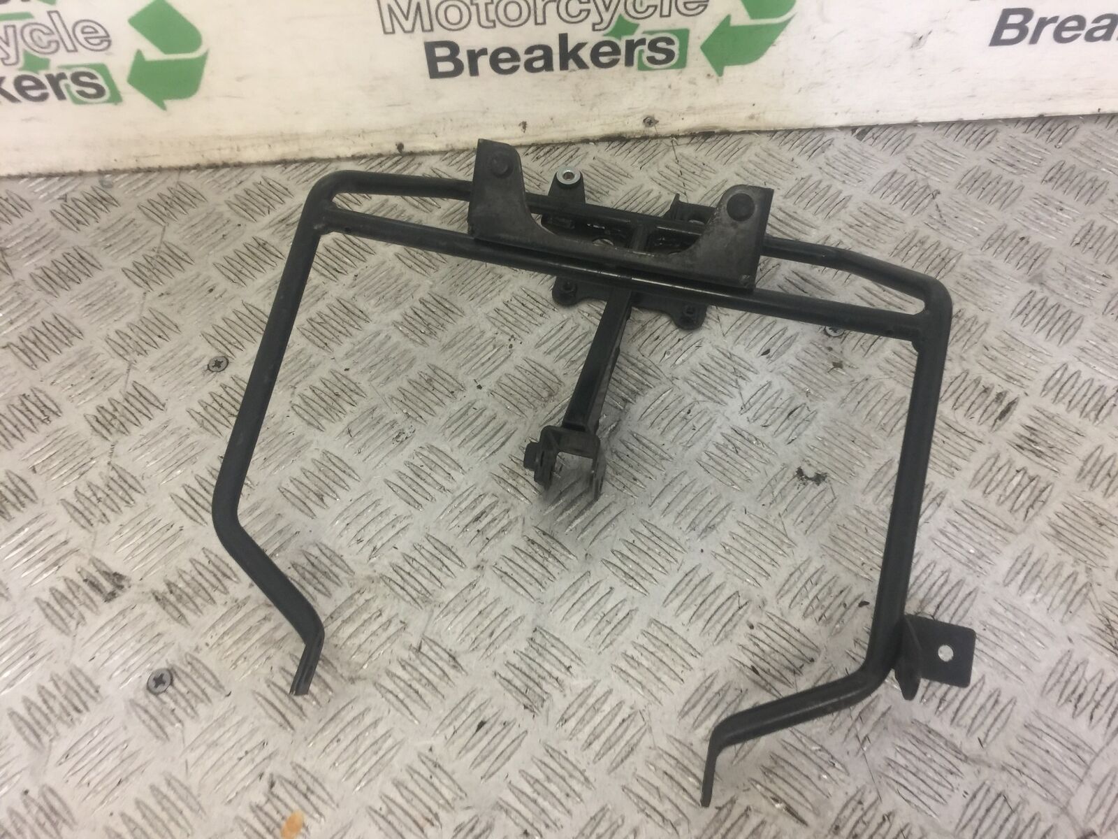 HONDA XL125 VARADERO FAIRING BRACKET  YEAR 2004 (STOCK 629)
