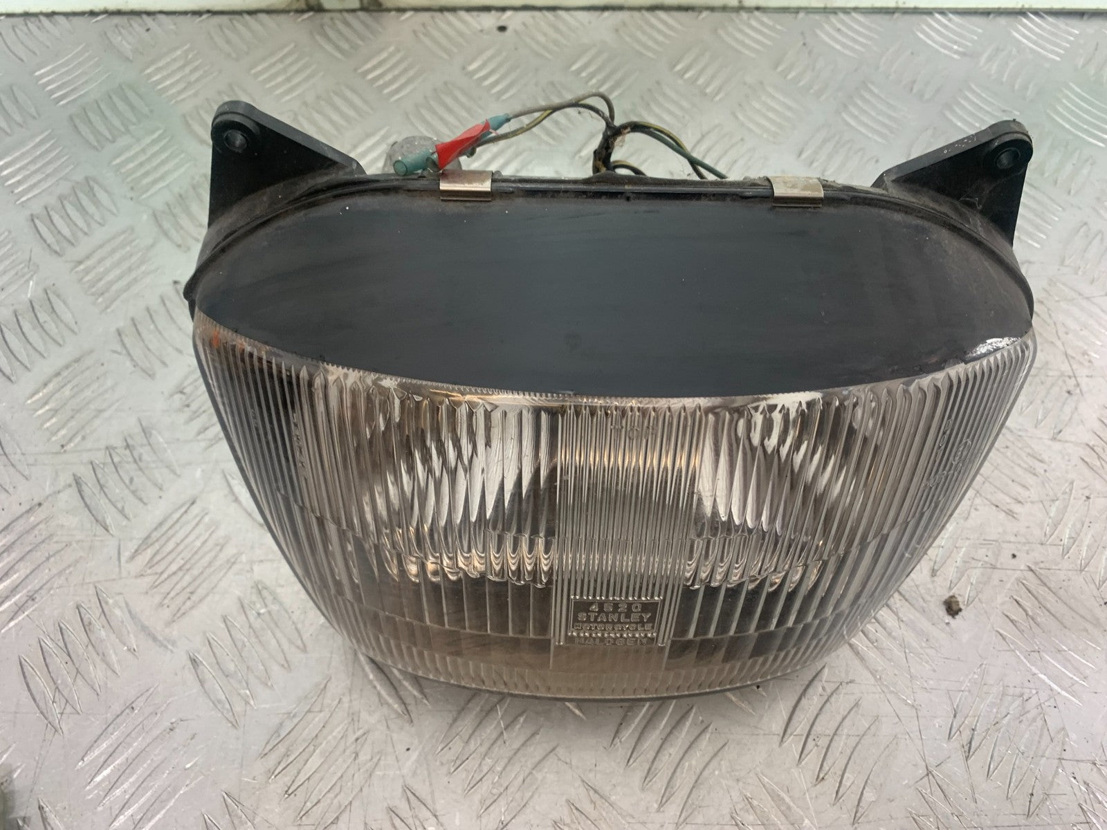 KAWASAKI GPZ600 GPZ 600 HEADLIGHT  YEAR 1988-90 (CMB1258)