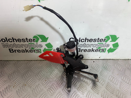 KAWASAKI ZX10R ZX 10R FRONT RIGHT HANGER  YEAR 2011-2015 (CMB1154)